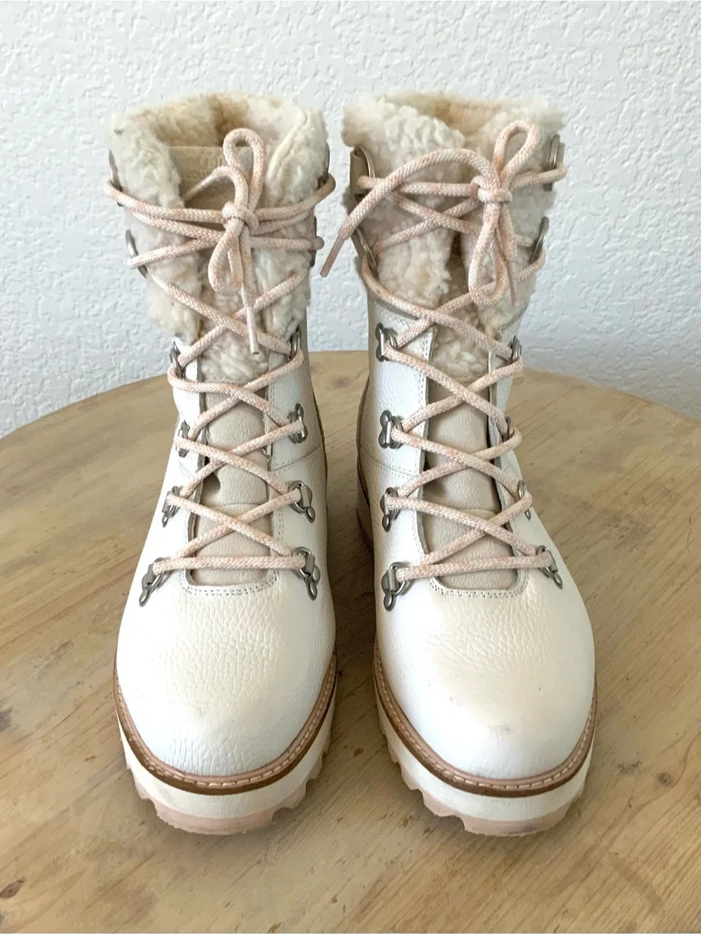 NWT ROXY ALPINE waterproof boot’s off-white Brandi II Lace-Up women’s sz 8.5
